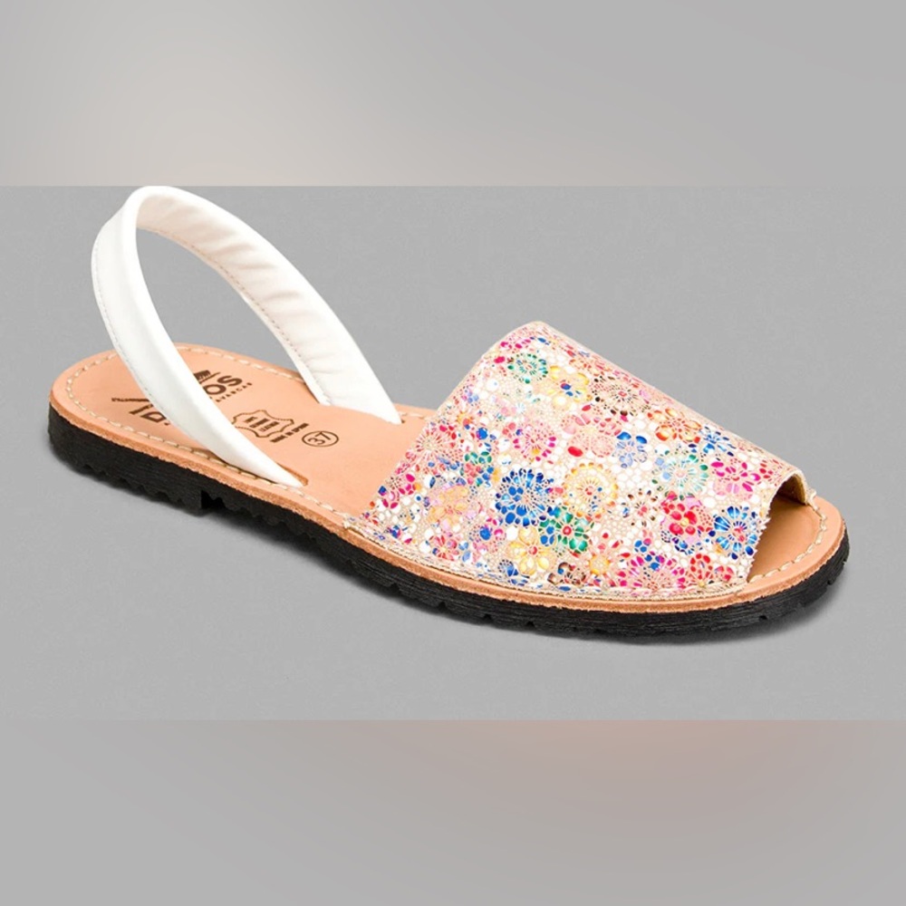 New Avarca Mosaic Floral Spanish Leather Flat Sandals Heel Strap Size 9.5 Fiesta